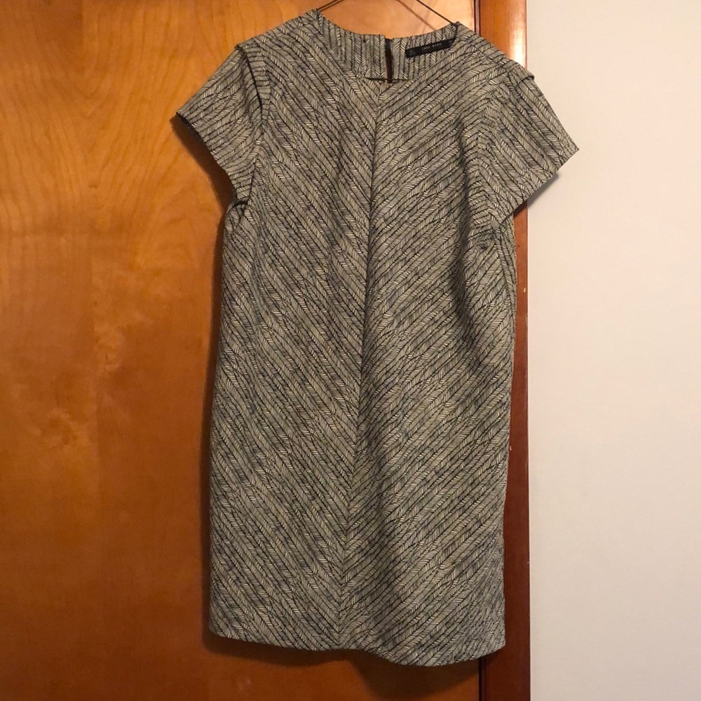 Zara basic size large white and black print dress. NWOT
